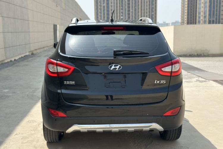 Used Hyundai ix35 2013 2.0L Automatic Two-Wheel Drive Smart GLS China IV Standard Exterior 4