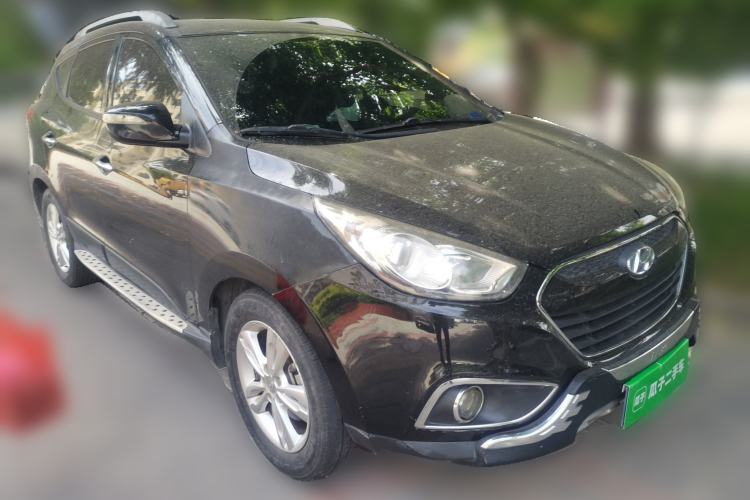 Used Hyundai ix35 2013 2.0L Automatic 2WD Comfort GL China IV Standard Front Right 45 Deg