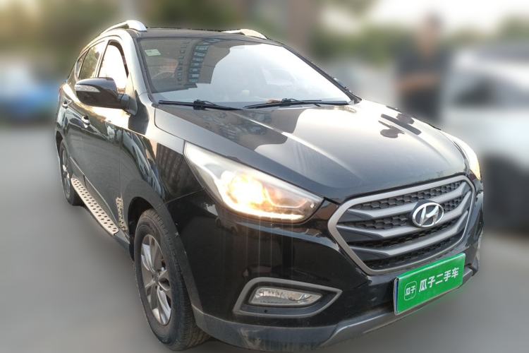 Used Hyundai ix35 2013 2.0L Automatic 2WD Comfort GL China IV Standard Front Right 45 Deg