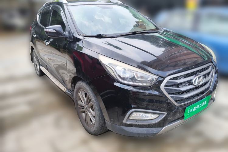 Used Hyundai ix35 2013 2.0L Automatic Two-Wheel Drive Smart GLS China V Standard Front Right 45 Deg