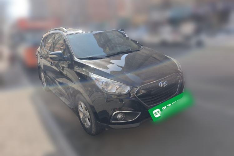 Used Hyundai ix35 2013 2.0L Automatic 2WD Comfort GL China IV Standard Front Right 45 Deg