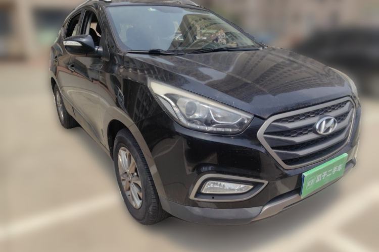 Used Hyundai ix35 2013 2.0L Automatic 2WD Comfort GL China IV Standard Front Right 45 Deg