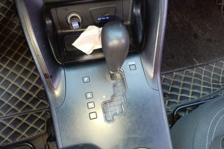 Used Hyundai ix35 2013 2.0L Automatic 2WD Comfort GL China IV Standard Gear Lever