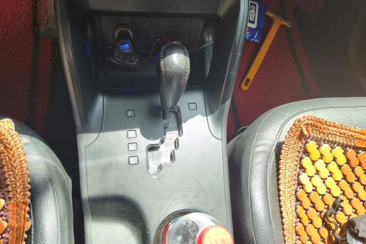 Used Hyundai ix35 2013 2.0L Automatic Two-Wheel Drive Smart GLS China IV Standard Gear Lever