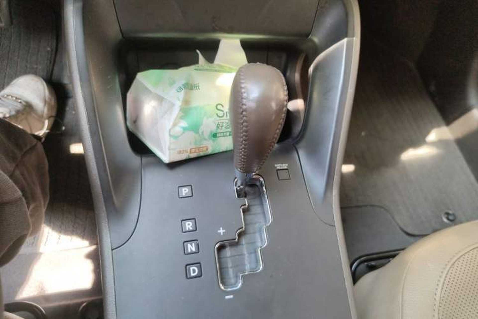 Used Hyundai ix35 2013 2.0L Automatic 4x4 Intelligent GLS China IV Standard Gear Lever