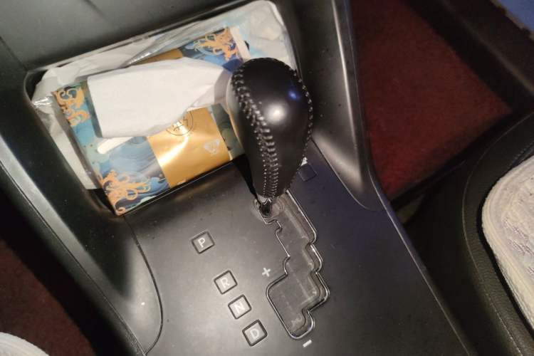 Used Hyundai ix35 2013 2.0L Automatic Two-Wheel Drive Smart GLS China IV Standard Gear Lever