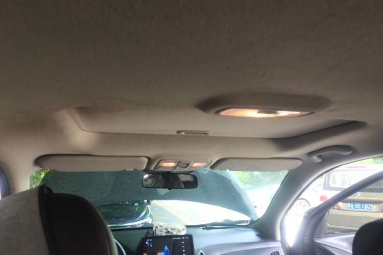 Used Hyundai ix35 2013 2.0L Automatic 2WD Comfort GL China IV Standard Headliner