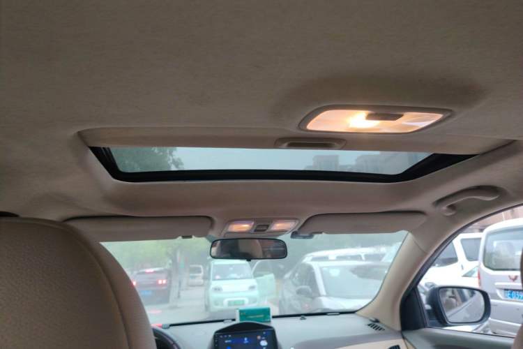 Used Hyundai ix35 2013 2.0L Automatic Two-Wheel Drive Smart GLS China IV Standard Headliner