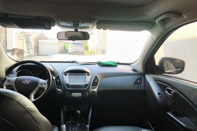 Used Hyundai ix35 2013 2.0L Automatic Two-Wheel Drive Smart GLS China IV Standard Headliner