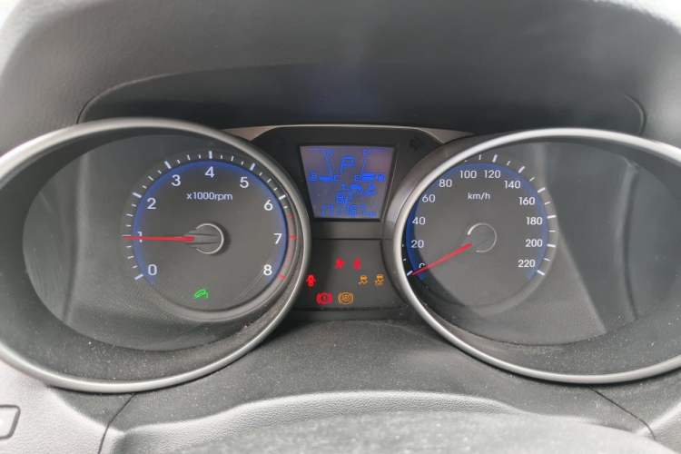 Used Hyundai ix35 2013 2.0L Automatic Two-Wheel Drive Smart GLS China V Standard Instrument Cluster