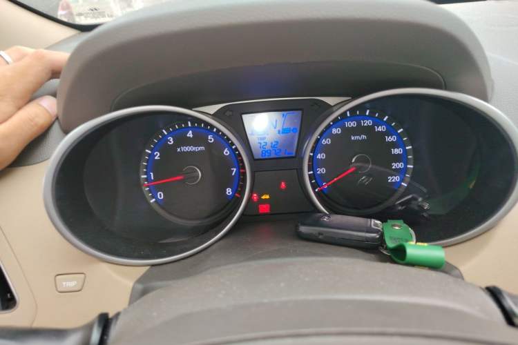 Used Hyundai ix35 2013 2.0L Automatic Two-Wheel Drive Smart GLS China IV Standard Instrument Cluster