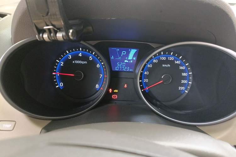 Used Hyundai ix35 2013 2.0L Automatic Two-Wheel Drive Smart GLS China IV Standard Instrument Cluster