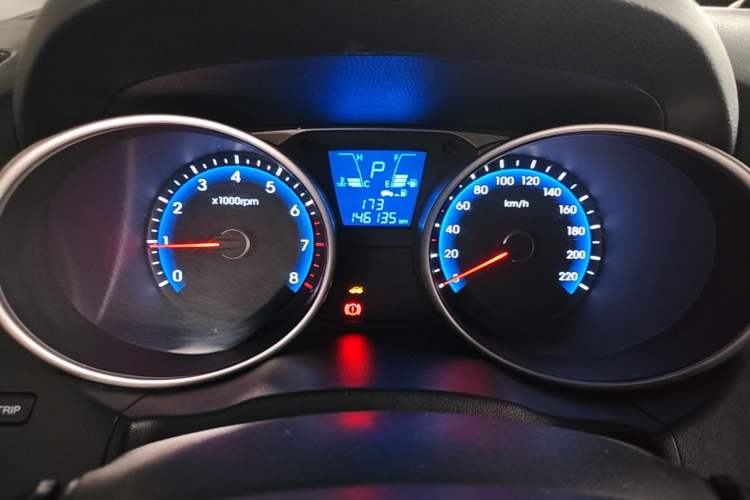 Used Hyundai ix35 2013 2.0L Automatic Two-Wheel Drive Smart GLS China IV Standard Instrument Cluster