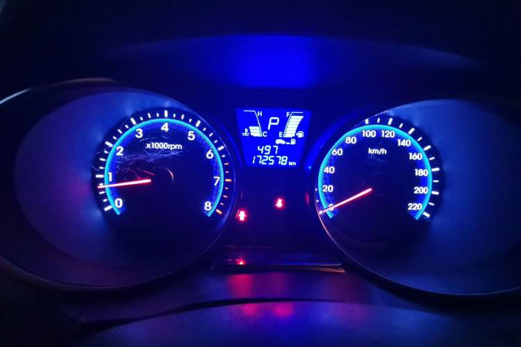 Used Hyundai ix35 2013 2.0L Automatic Two-Wheel Drive Smart GLS China IV Standard Instrument Cluster