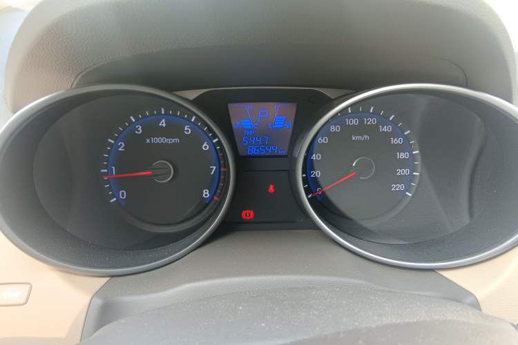 Used Hyundai ix35 2013 2.0L Automatic Two-Wheel Drive Smart GLS China IV Standard Instrument Cluster