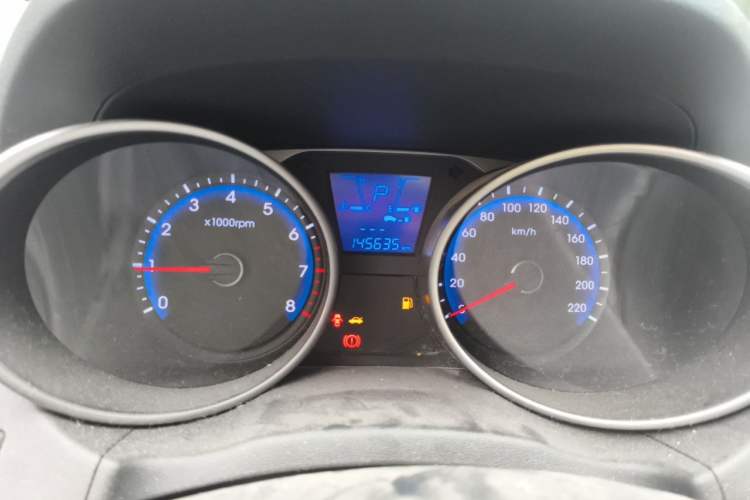 Used Hyundai ix35 2013 2.0L Automatic Two-Wheel Drive Smart GLS China IV Standard Instrument Cluster