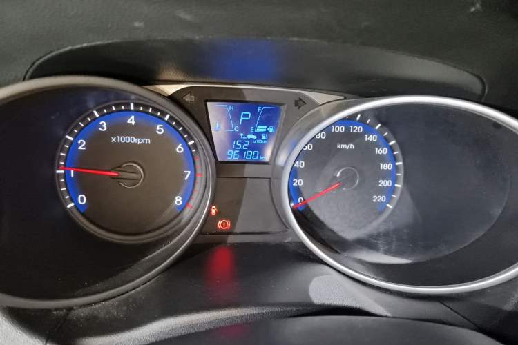 Used Hyundai ix35 2013 2.0L Automatic Two-Wheel Drive Smart GLS China IV Standard Instrument Cluster