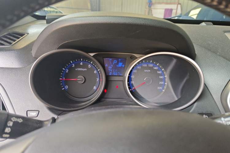 Used Hyundai ix35 2013 2.0L Automatic Two-Wheel Drive Smart GLS China IV Standard Instrument Cluster