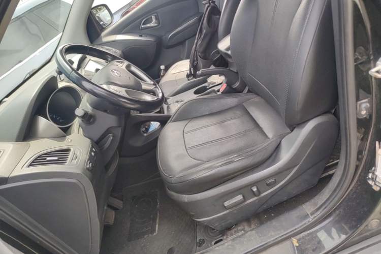 Used Hyundai ix35 2013 2.0L Automatic Two-Wheel Drive Smart GLS China V Standard Left Front Seat