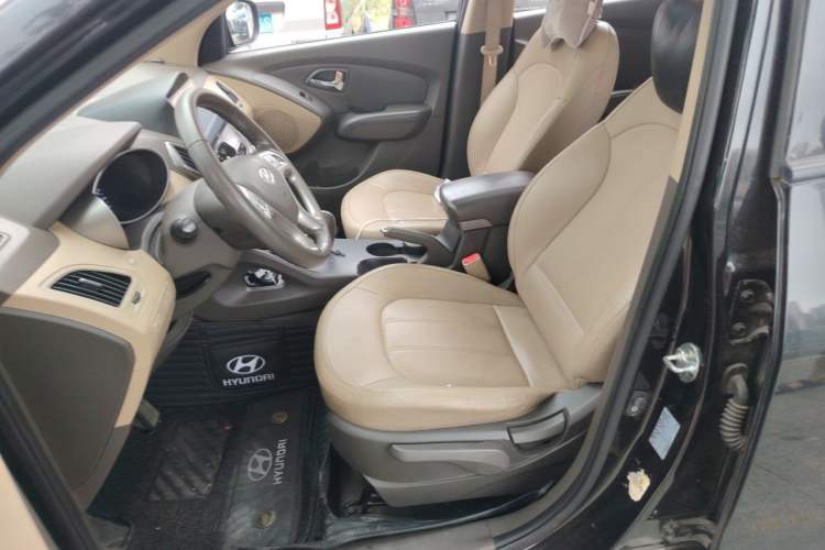 Used Hyundai ix35 2013 2.0L Automatic Two-Wheel Drive Smart GLS China IV Standard Left Front Seat