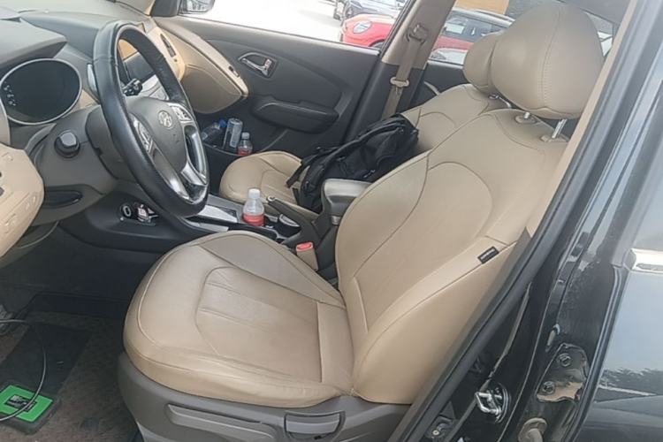 Used Hyundai ix35 2013 2.0L Automatic Two-Wheel Drive Smart GLS China IV Standard Left Front Seat