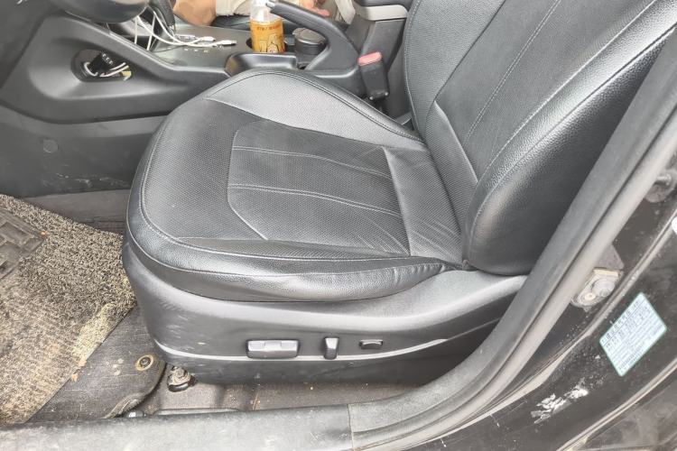 Used Hyundai ix35 2013 2.4L Automatic 2WD Leading GLX China IV Standard Left Front Seat
