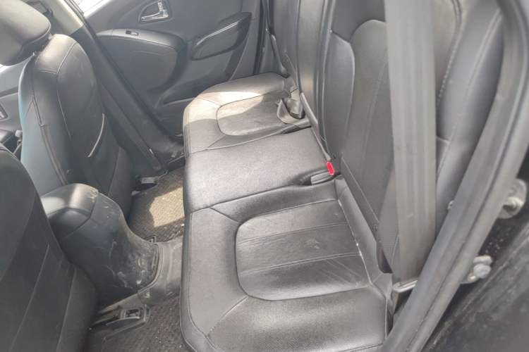 Used Hyundai ix35 2013 2.0L Automatic Two-Wheel Drive Smart GLS China V Standard Left Rear Seat