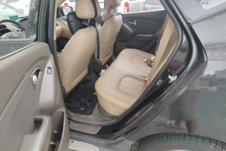 Used Hyundai ix35 2013 2.0L Automatic Two-Wheel Drive Smart GLS China IV Standard Left Rear Seat