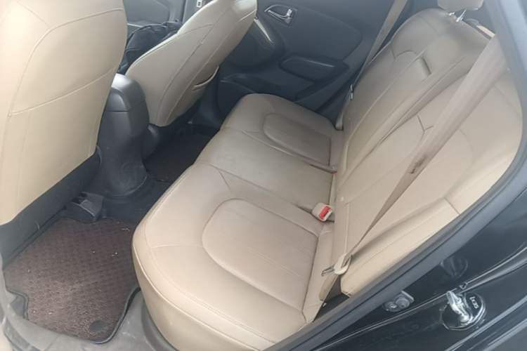 Used Hyundai ix35 2013 2.0L Automatic Two-Wheel Drive Smart GLS China IV Standard Left Rear Seat