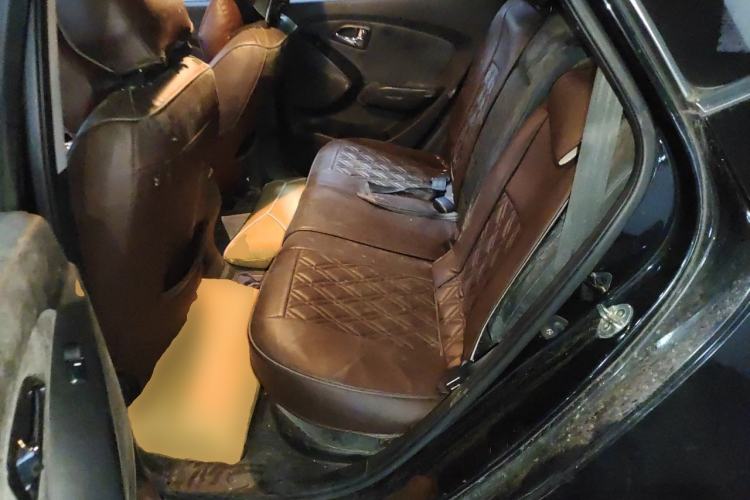 Used Hyundai ix35 2013 2.0L Automatic Two-Wheel Drive Smart GLS China IV Standard Left Rear Seat