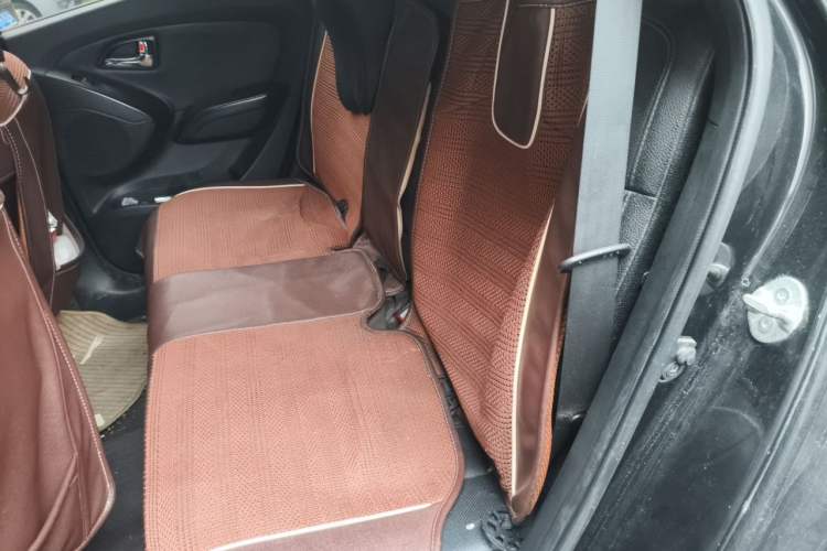 Used Hyundai ix35 2013 2.0L Automatic Two-Wheel Drive Smart GLS China IV Standard Left Rear Seat