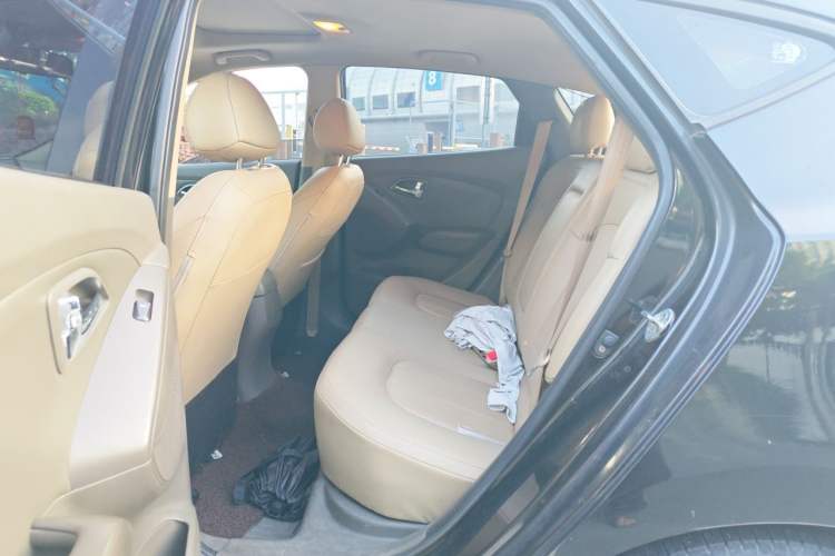 Used Hyundai ix35 2013 2.0L Automatic Two-Wheel Drive Smart GLS China IV Standard Left Rear Seat
