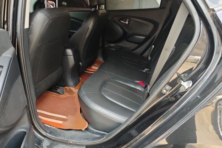 Used Hyundai ix35 2013 2.0L Automatic Two-Wheel Drive Smart GLS China IV Standard Left Rear Seat