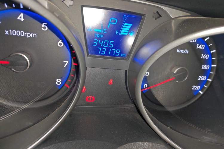 Used Hyundai ix35 2013 2.0L Automatic Two-Wheel Drive Smart GLS China IV Standard Odometer Close Up