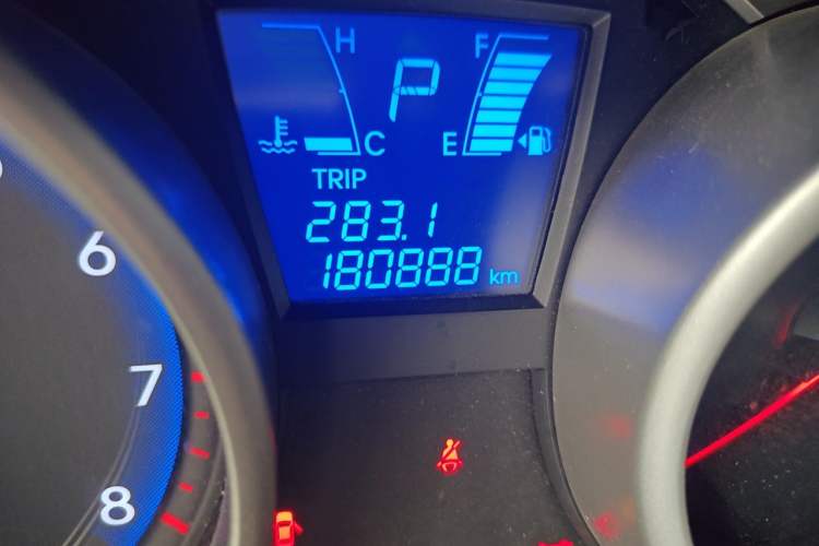 Used Hyundai ix35 2013 2.0L Automatic 2WD Comfort GL China IV Standard Odometer Close Up