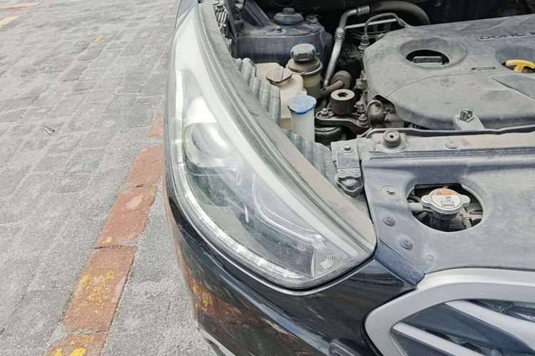 Used Hyundai ix35 2013 2.0L Automatic Two-Wheel Drive Smart GLS China V Standard Right Front Headlight