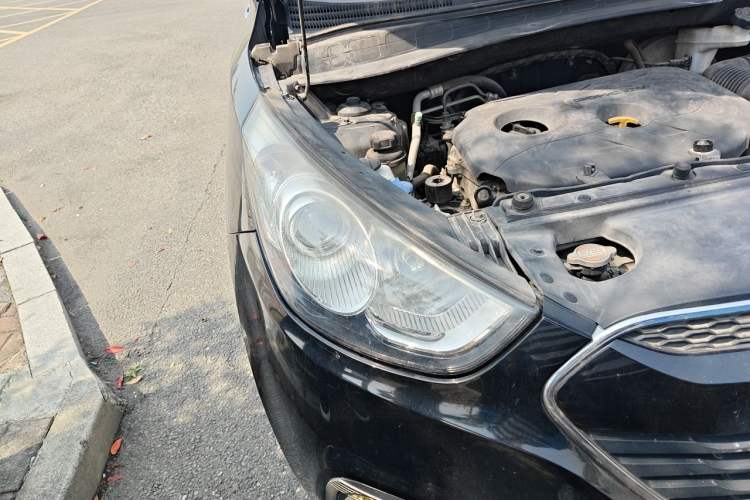 Used Hyundai ix35 2013 2.0L Automatic 2WD Comfort GL China IV Standard Right Front Headlight