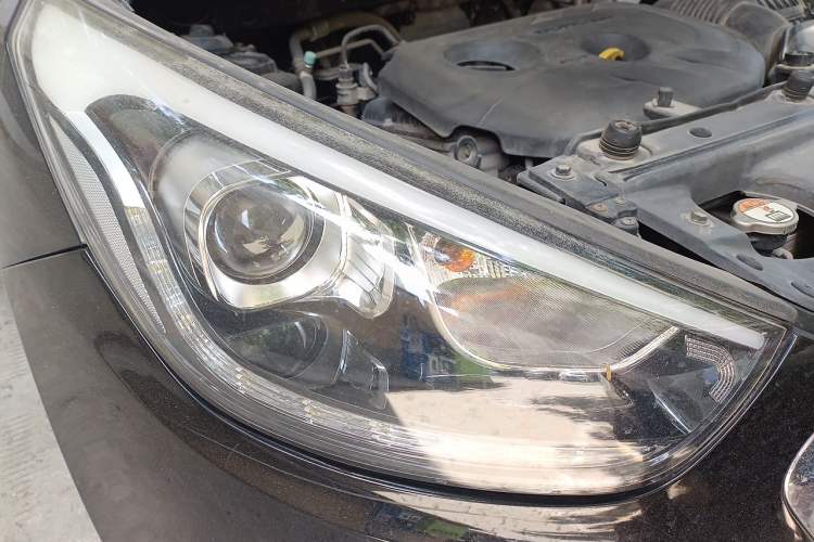 Used Hyundai ix35 2013 2.0L Automatic Two-Wheel Drive Smart GLS China IV Standard Right Front Headlight