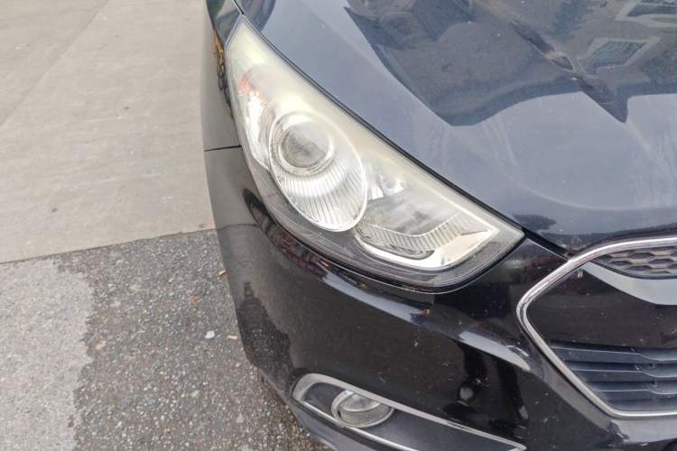 Used Hyundai ix35 2013 2.0L Automatic Two-Wheel Drive Smart GLS China IV Standard Right Front Headlight