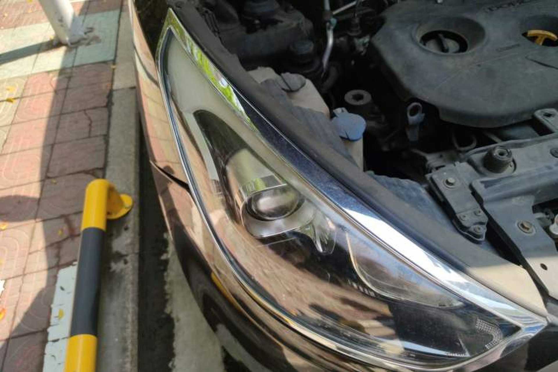 Used Hyundai ix35 2013 2.0L Automatic 4x4 Intelligent GLS China IV Standard Right Front Headlight