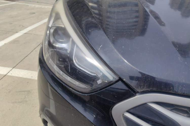 Used Hyundai ix35 2013 2.0L Automatic 2WD Comfort GL China IV Standard Right Front Headlight