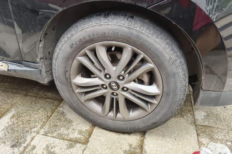 Used Hyundai ix35 2013 2.0L Automatic Two-Wheel Drive Smart GLS China V Standard Right Front Wheel Hub