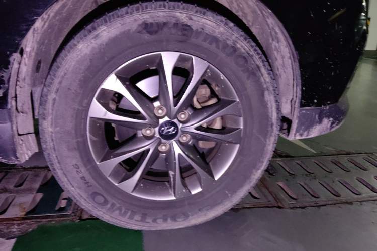 Used Hyundai ix35 2013 2.0L Automatic 2WD Comfort GL China IV Standard Right Front Wheel Hub