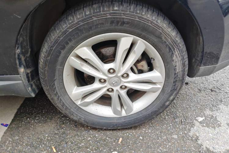 Used Hyundai ix35 2013 2.0L Automatic Two-Wheel Drive Smart GLS China IV Standard Right Front Wheel Hub