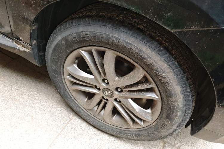 Used Hyundai ix35 2013 2.0L Automatic Two-Wheel Drive Smart GLS China IV Standard Right Front Wheel Hub