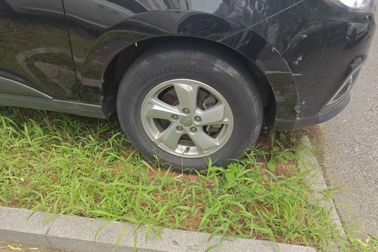 Used Hyundai ix35 2013 2.0L Automatic 2WD Comfort GL China IV Standard Right Front Wheel Hub