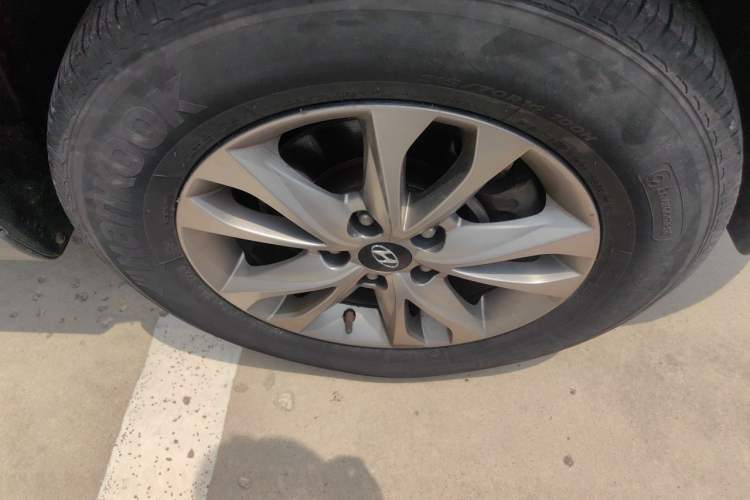 Used Hyundai ix35 2013 2.0L Automatic 2WD Comfort GL China IV Standard Right Front Wheel Hub