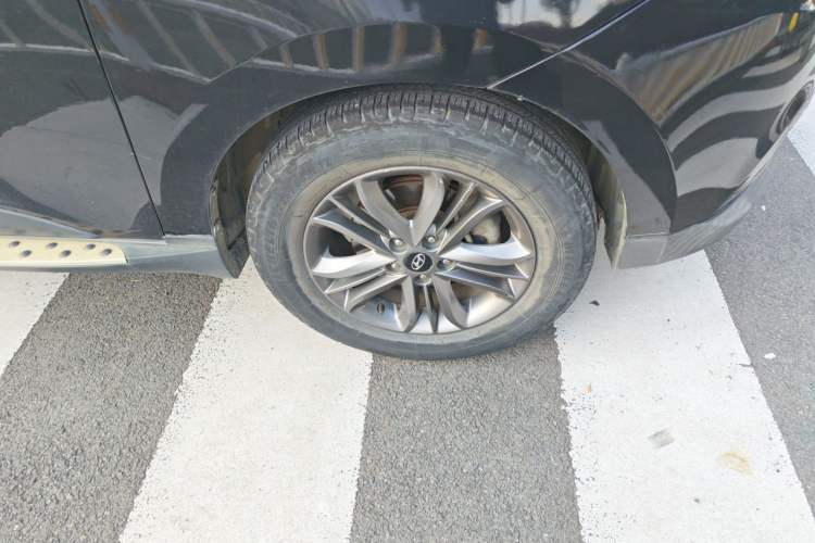 Used Hyundai ix35 2013 2.0L Automatic Two-Wheel Drive Smart GLS China IV Standard Right Front Wheel Hub