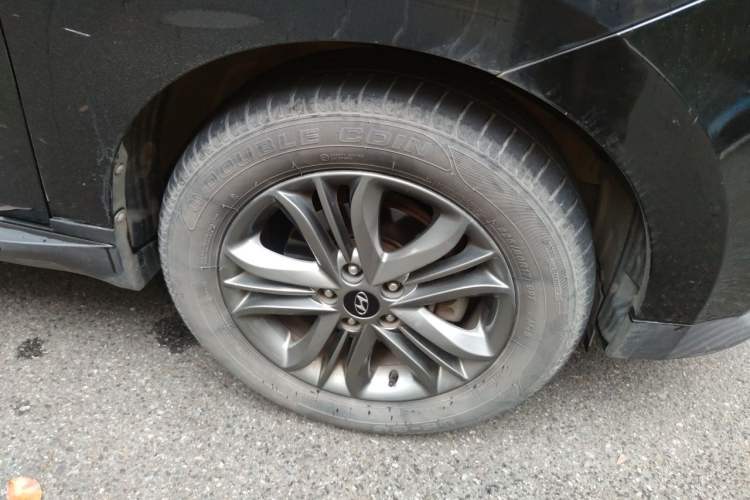 Used Hyundai ix35 2013 2.0L Automatic Two-Wheel Drive Smart GLS China IV Standard Right Front Wheel Hub