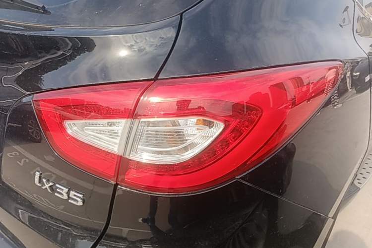 Used Hyundai ix35 2013 2.0L Automatic Two-Wheel Drive Smart GLS China IV Standard Right Rear Taillight